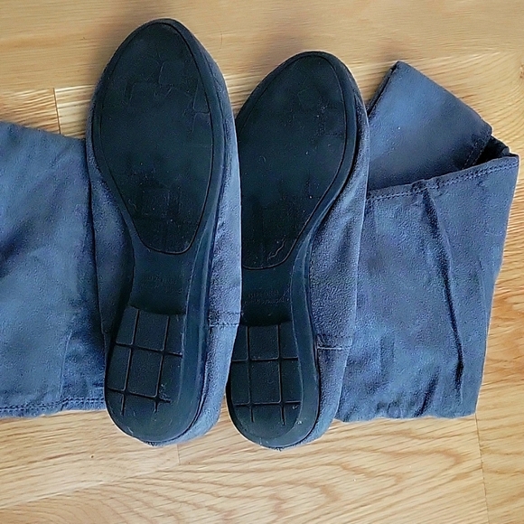 Gray Boots - Picture 2 of 3